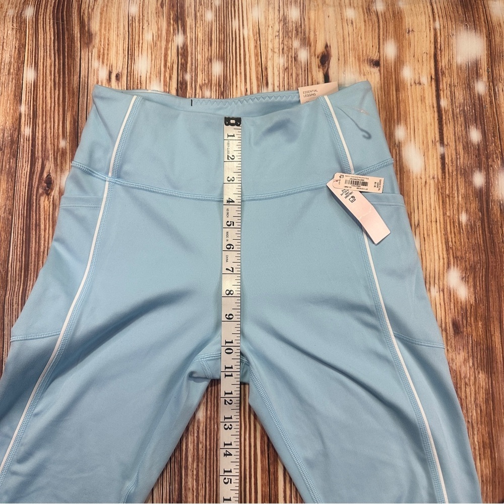 NWT Victoria’s Secret Essential Legging Size Medium - Picture 9 of 15